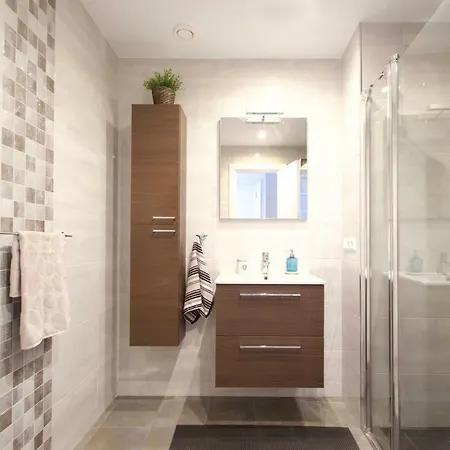 Sea Front With Spacious Balcony Santa Clara *