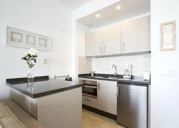 Sea Front With Spacious Balcony Santa Clara Апартаменты Торремолинос