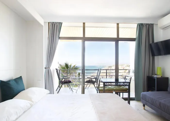 Sea Front With Spacious Balcony Santa Clara Torremolinos