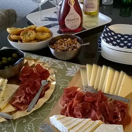 Sea Front With Spacious Balcony Santa Clara Appartement *